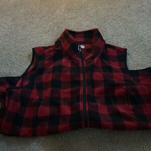 Amazon essentials vest